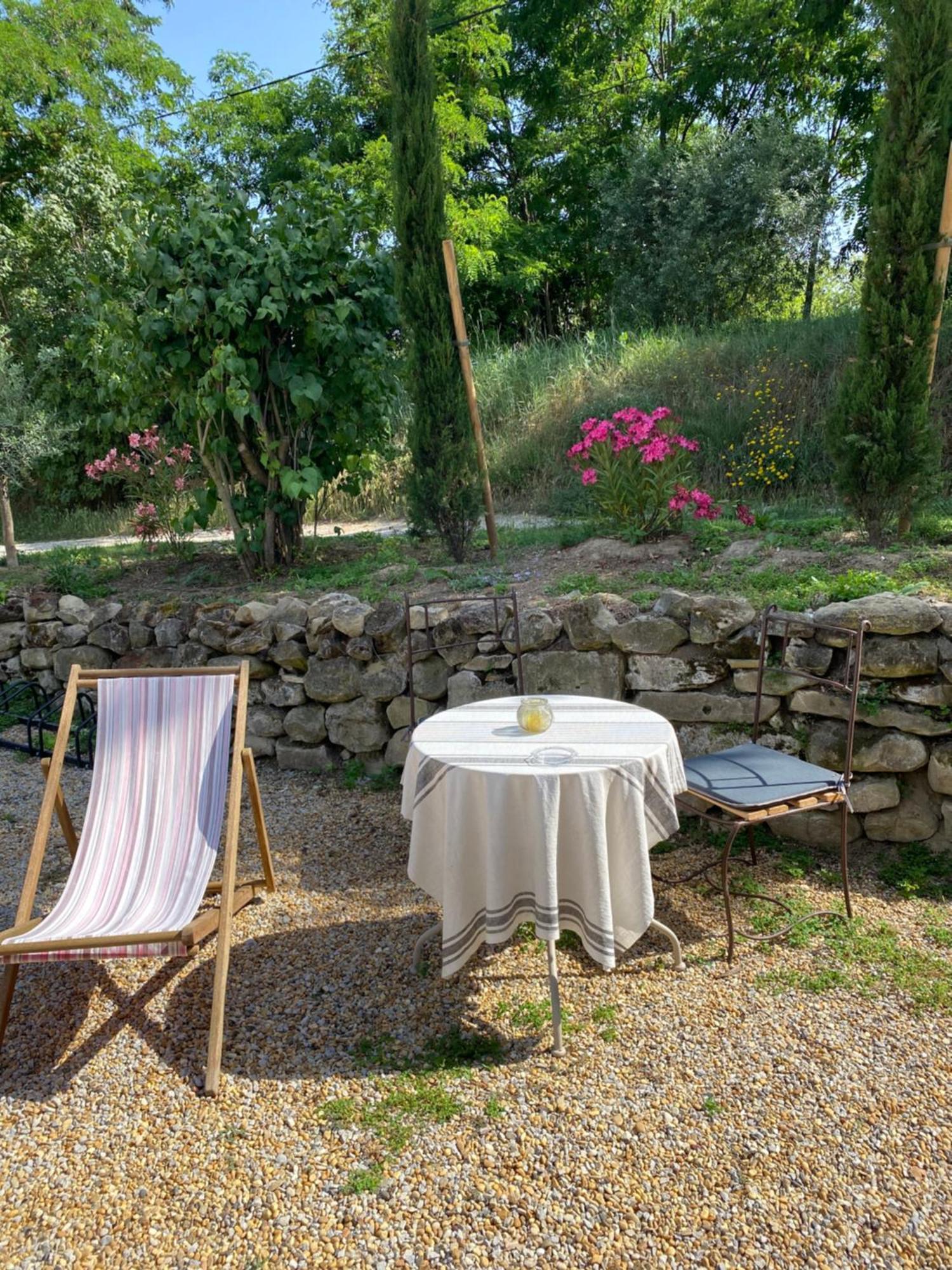 Villa La Magnanerie En Provence Niozelles Exterior foto